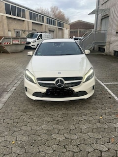 Bild des Angebotes Mercedes-Benz A 180 7G-DCT