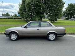 Bild des Angebotes BMW 316 318i (M10)