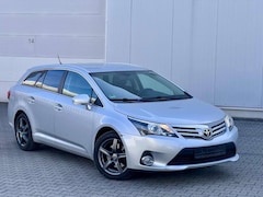 Bild des Angebotes Toyota Avensis Combi 2,2-l-D-CAT Executive