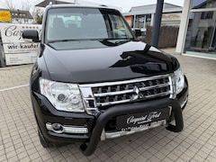 Mitsubishi Pajero 3.2 DI-D Edition 100,7Sitzer ,AHK,AUT.uvm