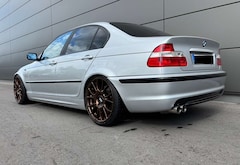 Bild des Angebotes BMW 330 330i