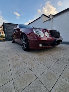 Bild des Angebotes Mercedes-Benz E 220 CDI Automatik Classic DPF