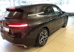 Bild des Angebotes BMW iX iX xDrive40 Laserlicht Panorama Head-Up AHK, Brillanteffektmet.