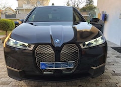 Bild des Angebotes BMW iX iX xDrive40 Laserlicht Panorama Head-Up AHK, Brillanteffektmet.