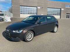 Bild des Angebotes Audi A3 Sportback 1.6 TDI Navi*Kliaut*PDC*SHZ*MFL*Alu