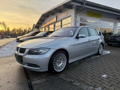 Bild des Angebotes BMW 330 330i - Scheckheftgepflegt - TÜV 05.2026. -