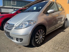 Bild des Angebotes Mercedes-Benz A 150 Automatik 8fach bereift Alu Xenon Sitzheizung MP3