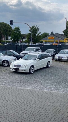 Bild des Angebotes Mercedes-Benz E 500 T Avantgarde BiXenon Memory HarmanKardonSD