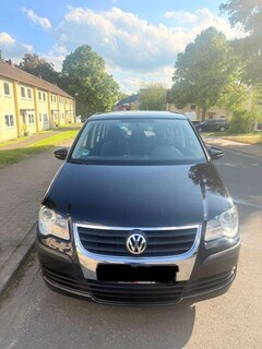 Bild des Angebotes VW Touran 1.6 Freestyle