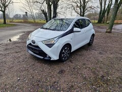 Bild des Angebotes Toyota Aygo x-play connect