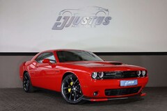 Bild des Angebotes Dodge Challenger 5.7 R/T/BTH/MFL/KAMERA/AMBIE/SHZ/R20