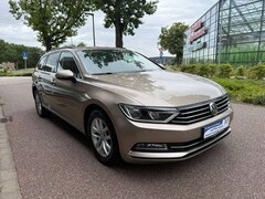 Bild des Angebotes VW Passat Variant 1.4 TSI DSG Comfortline Panorama/360°/ACC