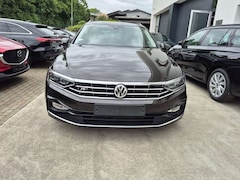 Bild des Angebotes VW Passat Variant Elegance R line 2.0 190 PS 86320