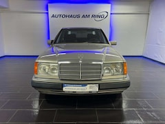 Bild des Angebotes Mercedes-Benz 300 E AUTOMAT KLIMA VELOUR EL-SITZ EL.ROLLO 4xFH