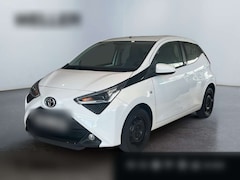 Bild des Angebotes Toyota Aygo x-play Team D *Kamera*CarPlay*DAB*Klima*BT*1Satz W
