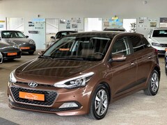 Bild des Angebotes Hyundai i20 Style 1Hand *SHZ*PAN*NAV*TEM*PDC*RK*
