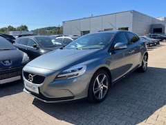 Bild des Angebotes Volvo V40 Momentum *NAVI*KAMERA*SCHECKHEFT*8xBEREIFT