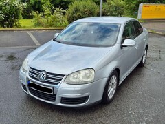 Bild des Angebotes VW Jetta Jetta 2.0 FSI Comfortline