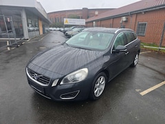 Bild des Angebotes Volvo V60 Summum AWD 2.4~5 Zylinder