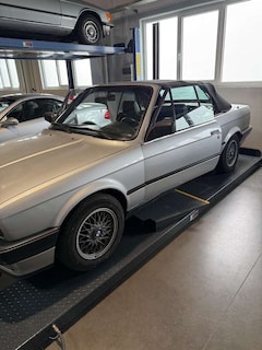BMW 318 318i