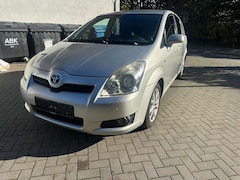 Bild des Angebotes Toyota Corolla Verso 2.2 D-4D Team / Klima / Euro 4 / 7 Sitze