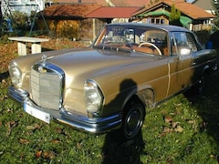 Bild des Angebotes Mercedes-Benz 220 SEb/C Traum in Gold W111 mit H-Kennzeichen