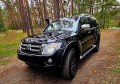 Bild des Angebotes Mitsubishi Pajero Pajero 3.2 DI-D Automatik Edition 30
