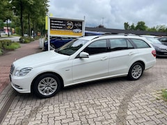 Bild des Angebotes Mercedes-Benz E 200 T-Modell 200 +AHK+Navi+R-Kamera+