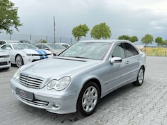 Bild des Angebotes Mercedes-Benz C 230 Lim. Aut. Leder Nav