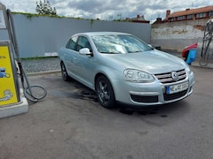 Bild des Angebotes VW Jetta 2.0 TDI DPF DSG Comfortline