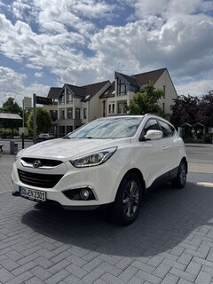 Bild des Angebotes Hyundai iX35 2.0 CRDi 4WD Automatik Trend