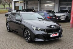Bild des Angebotes BMW 520 G61 M-Sport-Pro Panorama Adaptiv-LED AHK B&W