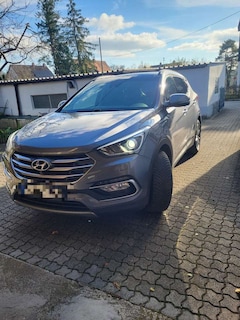 Bild des Angebotes Hyundai SANTA FE blue 2.2 CRDI 4WD Automatik Family+