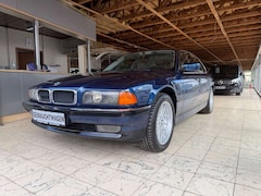 BMW 728 i E38 Handschalter*Scheckheft*Schiebedach*