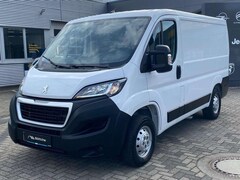 Bild des Angebotes Peugeot Boxer 330 L1H1 Premium / SORTIMO / AHK / Bluetoo