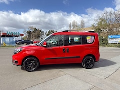 Bild des Angebotes Fiat Doblo 1.4 16V LOUNGE (AHK*5xSITZER*NAVI*PDC*TEL)