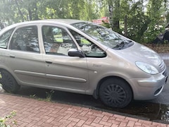 Bild des Angebotes Citroen Xsara Picasso Xsara Picasso 1.6 Exclusive