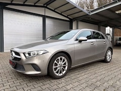 Bild des Angebotes Mercedes-Benz A 160 Scheckheftgepflegt, Navi, SHZ uvm.