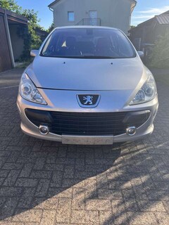 Bild des Angebotes Peugeot 307 Peugeot 307 2.0 16V / TÜV NEU