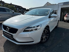 Bild des Angebotes Volvo V40 T2 Momentum LED,Kamera,PDC,Navi,Sitzh,Tempom