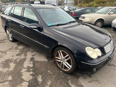 Bild des Angebotes Mercedes-Benz C 320 C-Klasse T-ModelAvantgarde DPF Sport Edition