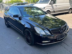 Bild des Angebotes Mercedes-Benz E 220 Coupe CDI BE~NAVI~LEDER~EU5~TEMP