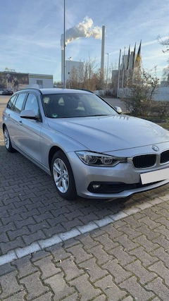 Bild des Angebotes BMW 320 320d LED/PDC/Sitzheizung/8-fach bereift