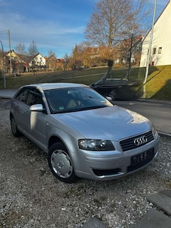 Bild des Angebotes Audi A3 A3 1.6 Attraction