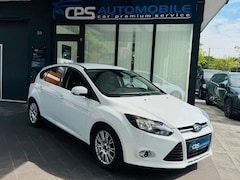 Bild des Angebotes Ford Focus Lim. Champions Edition