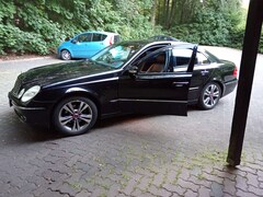 Bild des Angebotes Mercedes-Benz E 240 E 240 4Matic Avantgarde