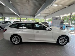 Bild des Angebotes BMW 318 d Touring AHK+SH+PARK+DIS+DRIVING ASSIST