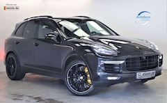 Bild des Angebotes Porsche Cayenne 4.8 V8 570PS Turbo S Chrono Pano Keramik