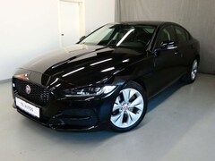 Bild des Angebotes Jaguar XE 2.0 D,1.Hand,Navi,Leder,LED,Tempo-ACC,S-Heft