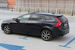 Bild des Angebotes Volvo V60 T3 Summum - Mem. Seats + Camera + full history